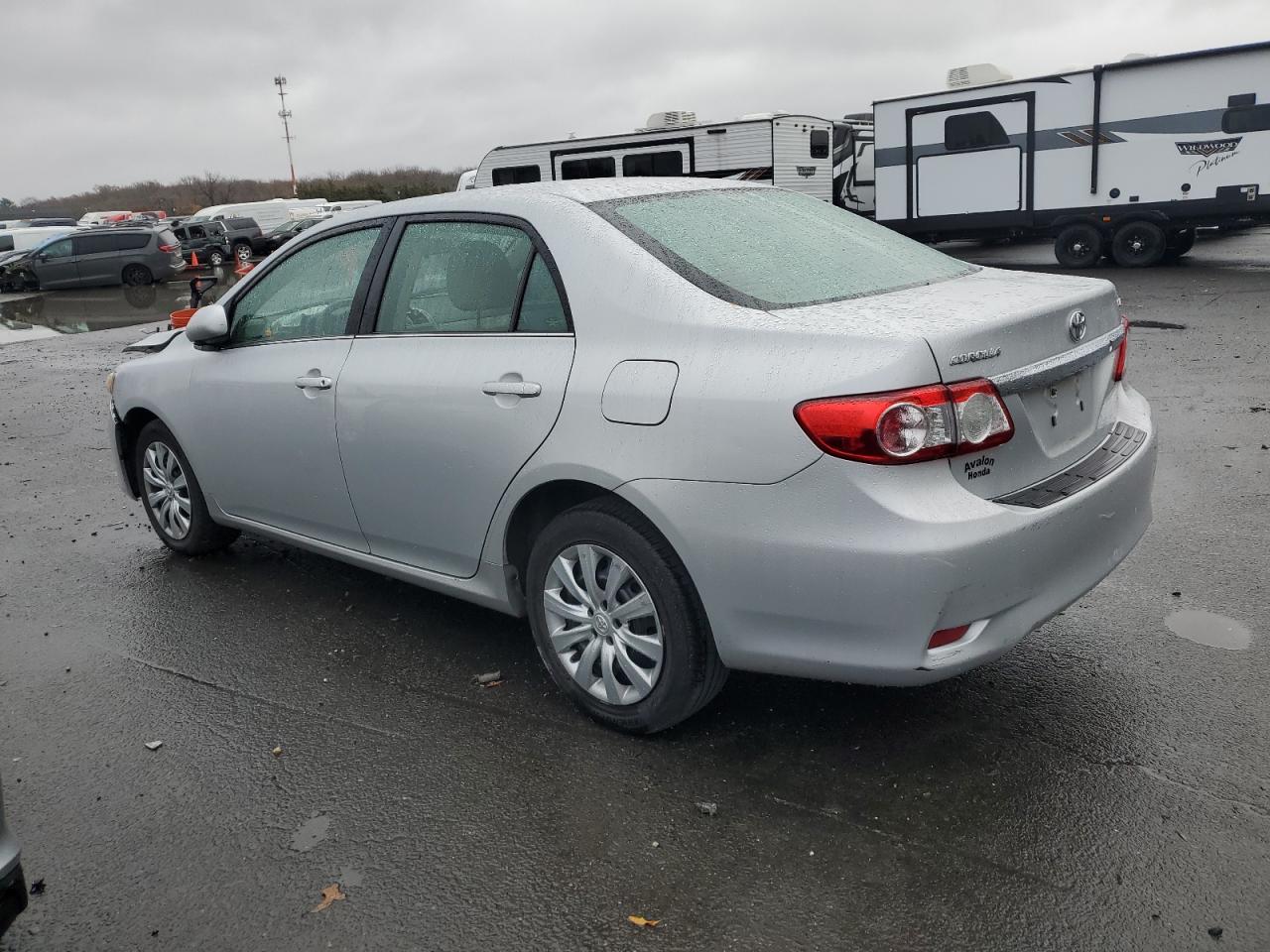 VIN 2T1BU4EE7DC001912 2013 TOYOTA COROLLA no.2