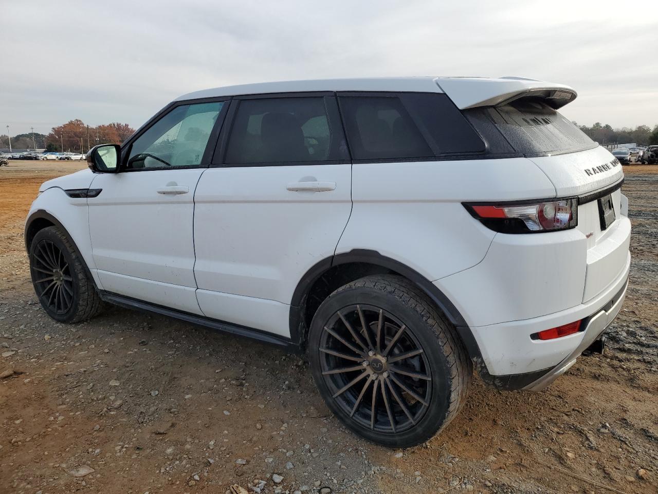 2013 Land Rover Range Rover - Image 2