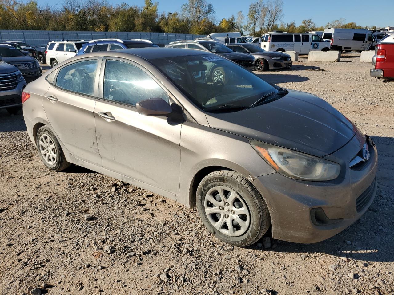 VIN KMHCT4AEXDU523591 2013 HYUNDAI ACCENT no.4