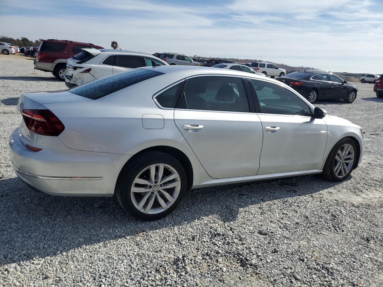 VIN 1VWBA7A34JC044930 2018 VOLKSWAGEN PASSAT no.3