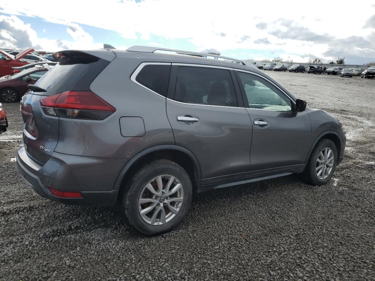 2019 Nissan Rogue - Image 3