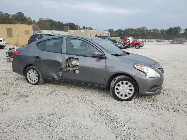  NISSAN VERSA 2019 Сірий