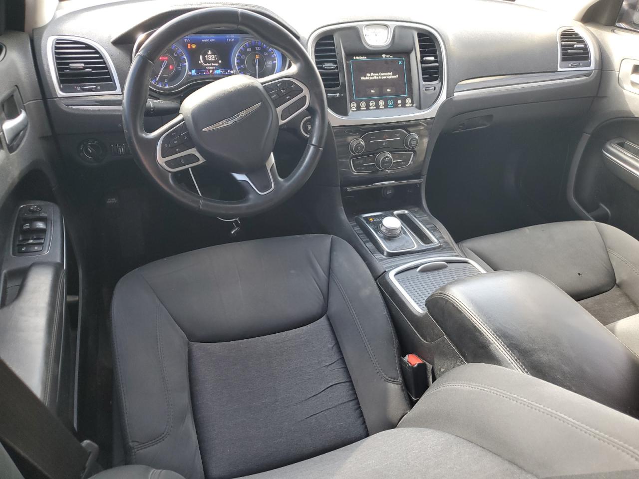 2018 Chrysler 300 - Image 8