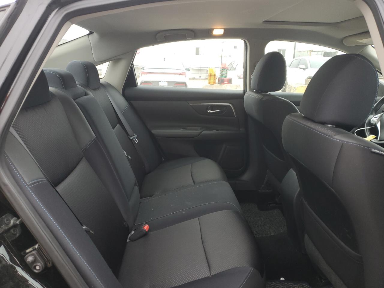 2017 Nissan Altima - Image 10