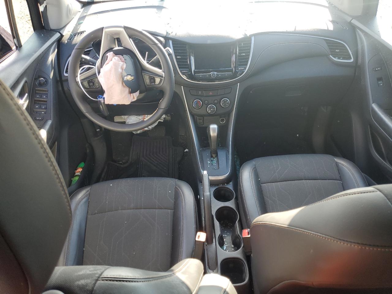 2022 Chevrolet Trax - Image 8