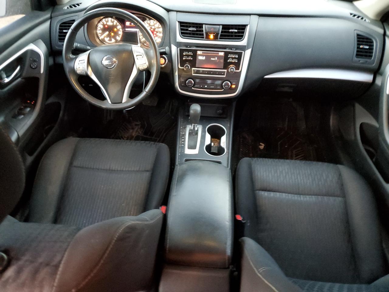 2017 Nissan Altima - Image 8
