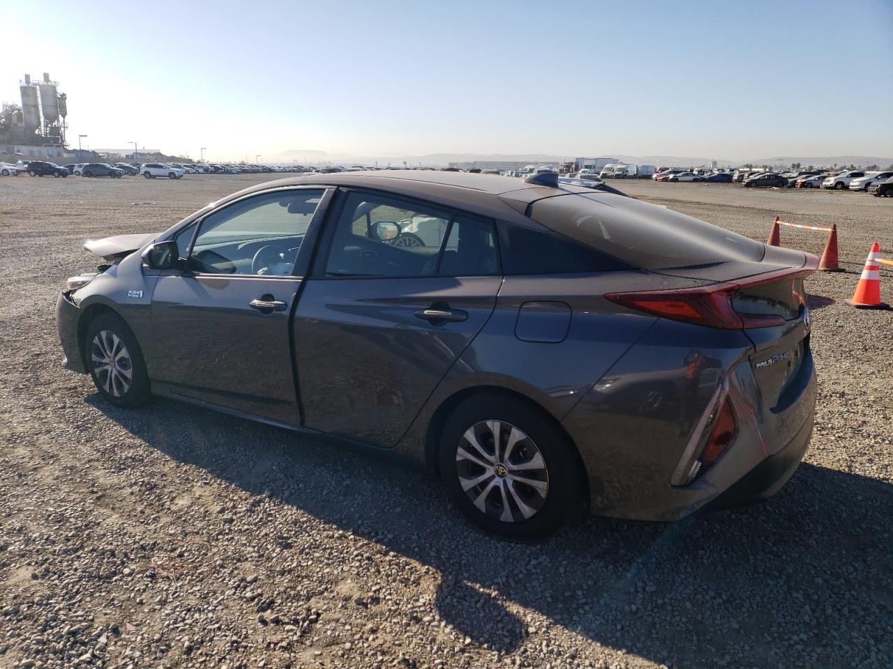 2022 Toyota Prius - Image 2