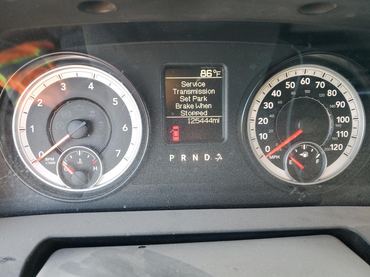 2014 RAM 1500 - Image 9