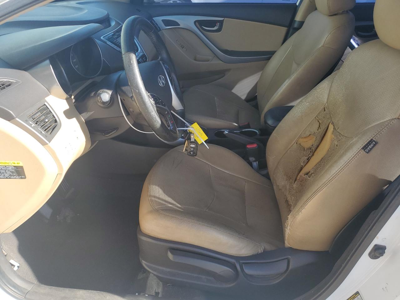 2012 Hyundai Elantra - Image 7
