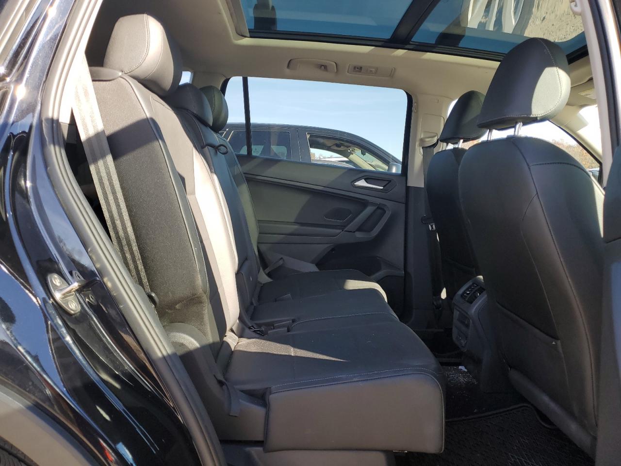 2019 Volkswagen Tiguan - Image 11