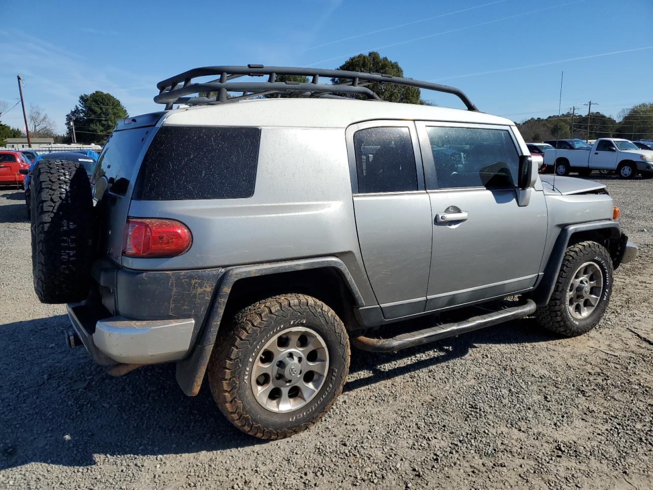 2011 Toyota FJ Cruiser - Image 3