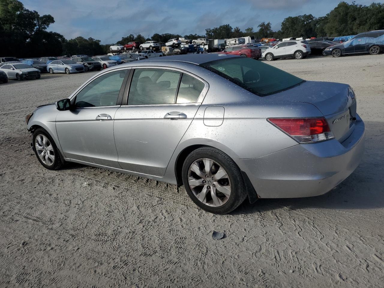2010 Honda Accord - Image 2