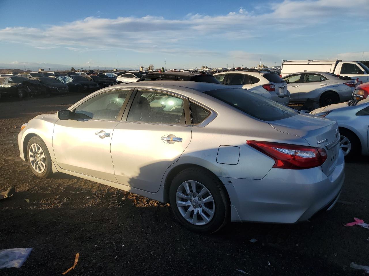 2017 Nissan Altima - Image 2