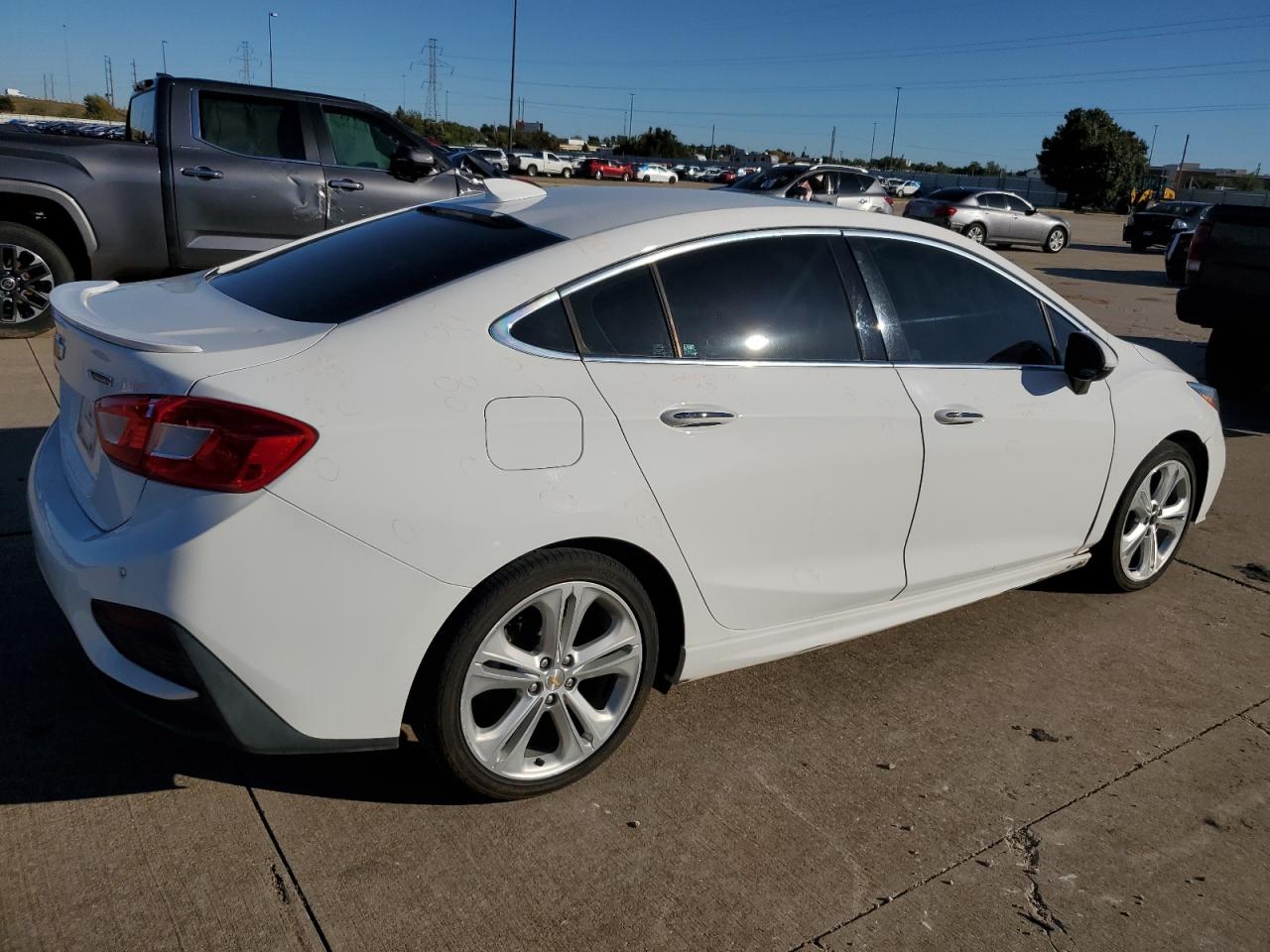 2016 Chevrolet Cruze - Image 3