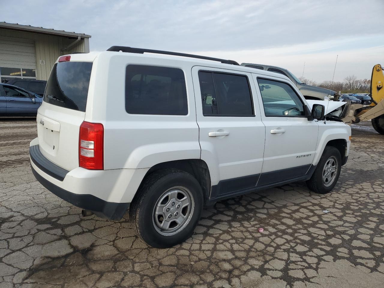 VIN 1C4NJRBB5FD411675 2015 JEEP PATRIOT no.3