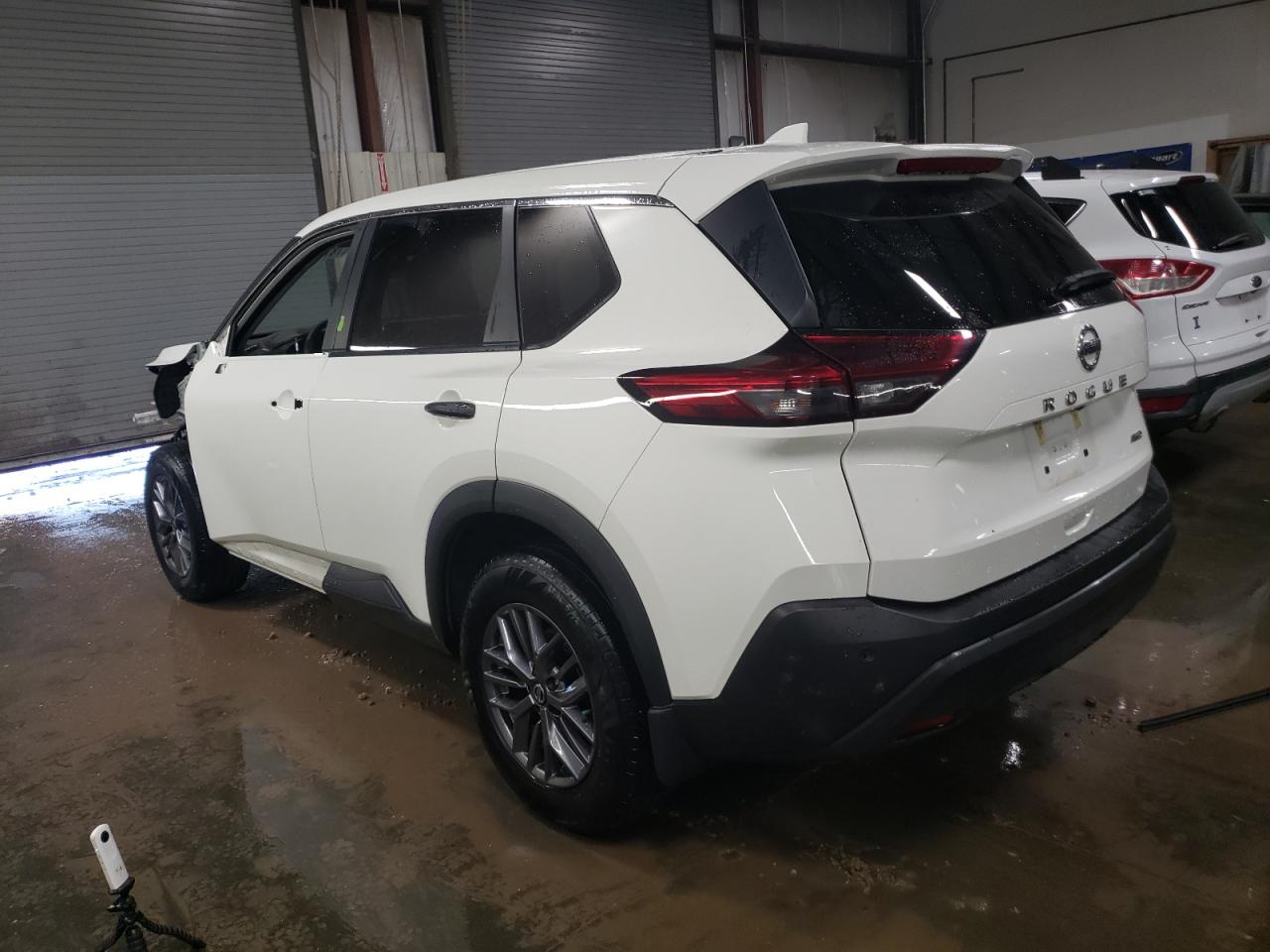 2021 Nissan Rogue - Image 2