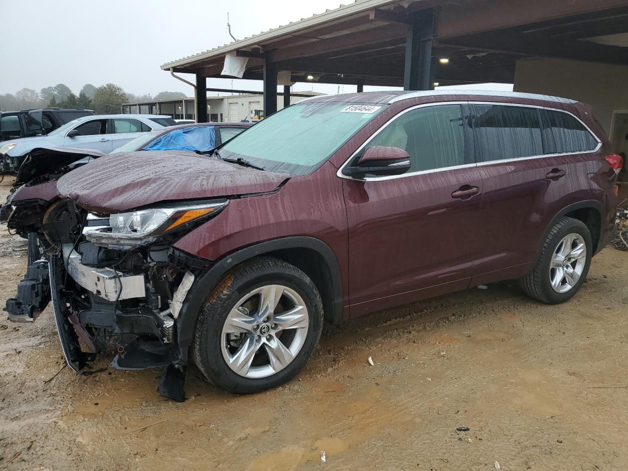 2017 Toyota Highlander - Image 1