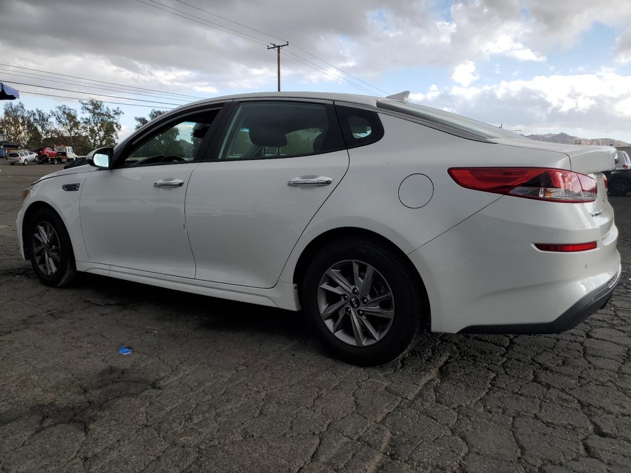 VIN 5XXGT4L35KG362555 2019 KIA OPTIMA no.2