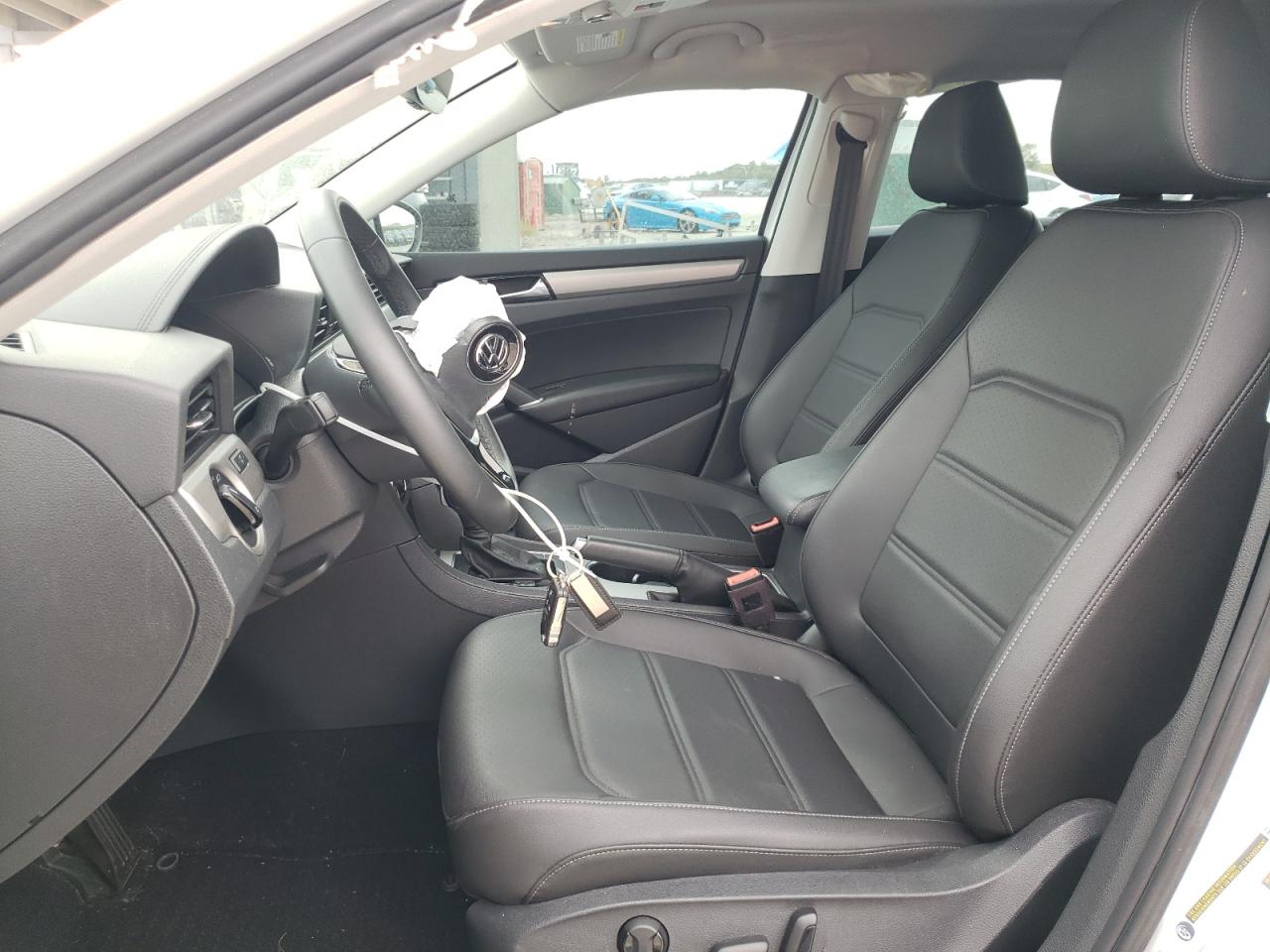 2021 Volkswagen Passat - Image 7