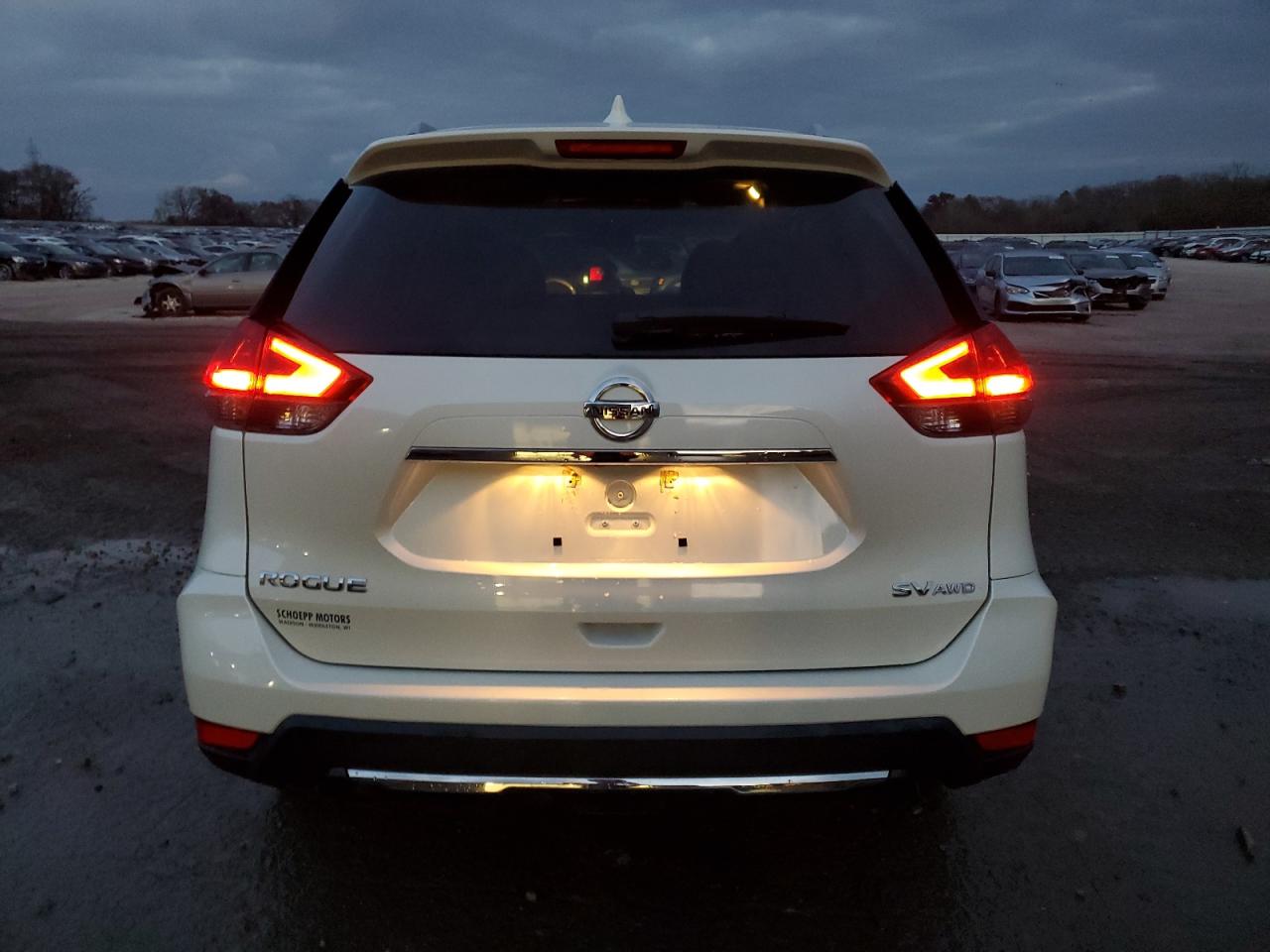 2018 Nissan Rogue - Image 6
