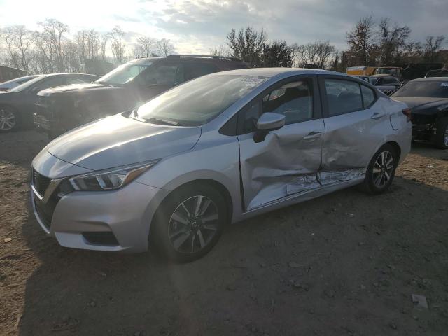  NISSAN VERSA 2021 Srebrny