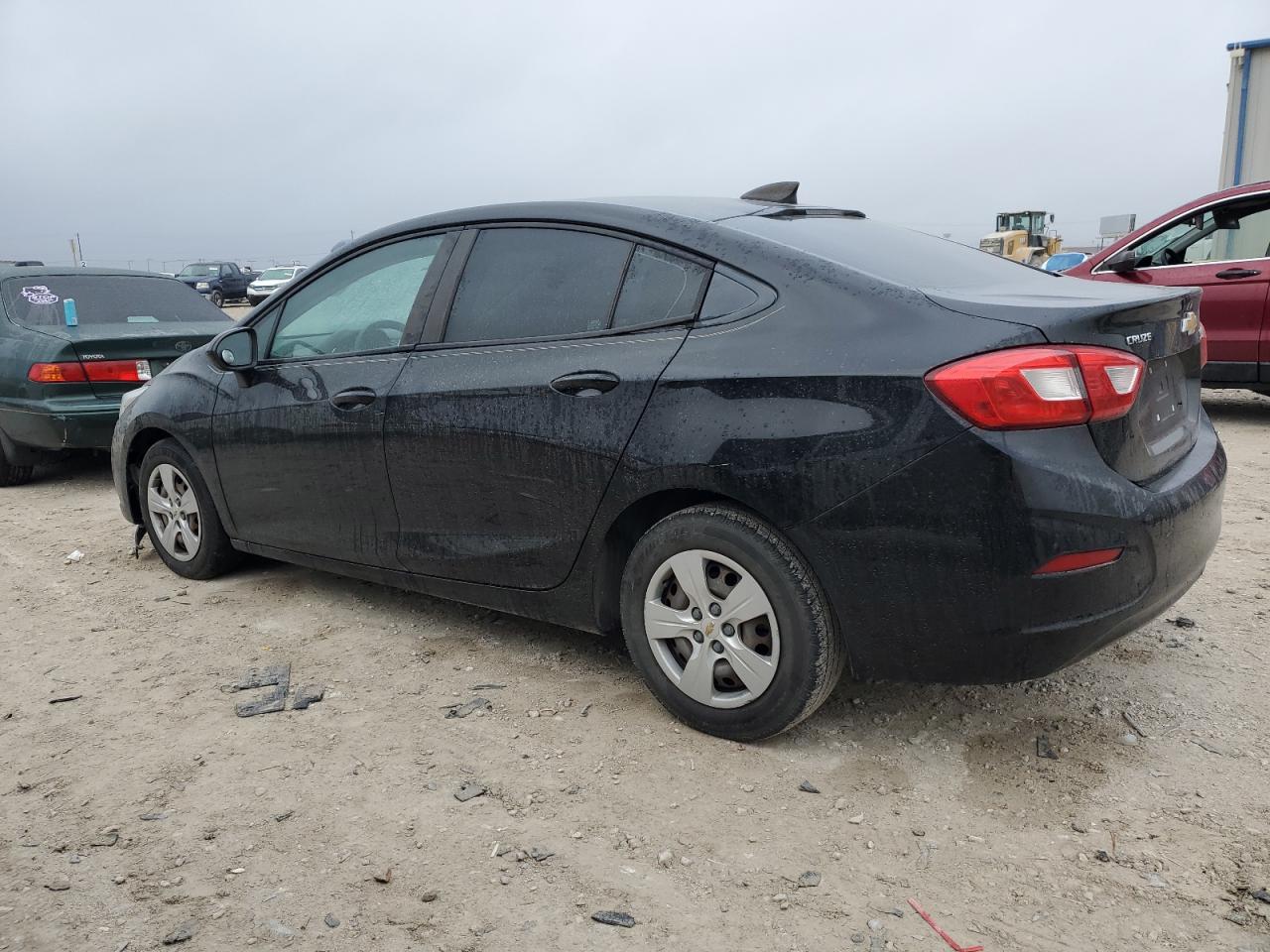 2018 Chevrolet Cruze - Image 2