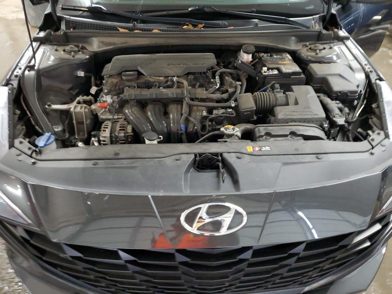 2021 Hyundai Elantra - Image 11