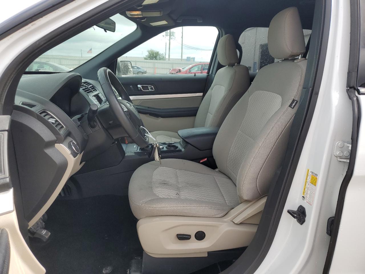 2019 Ford Explorer - Image 7