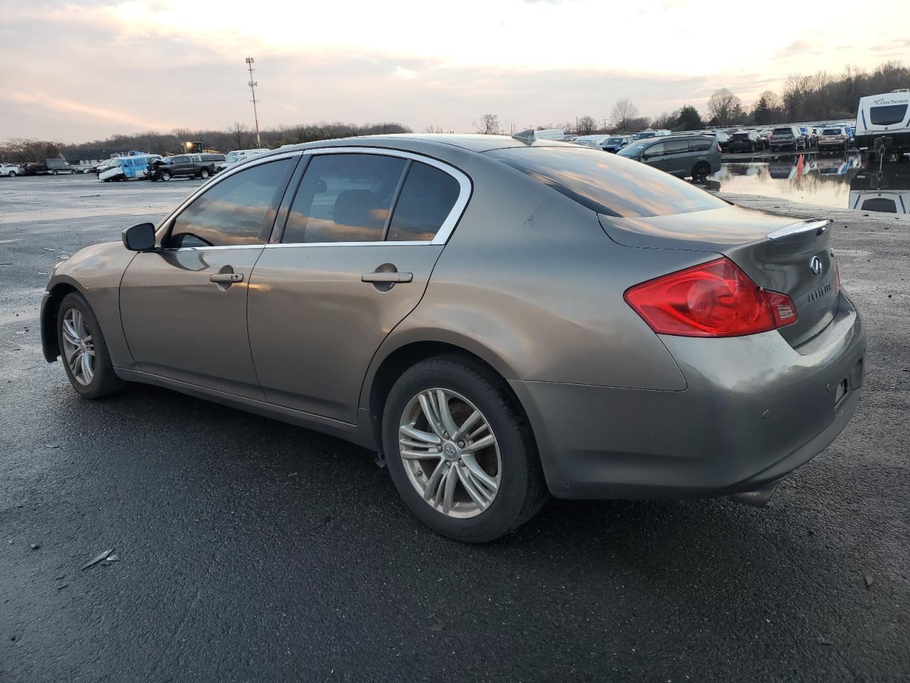 2012 Infiniti G - Image 2