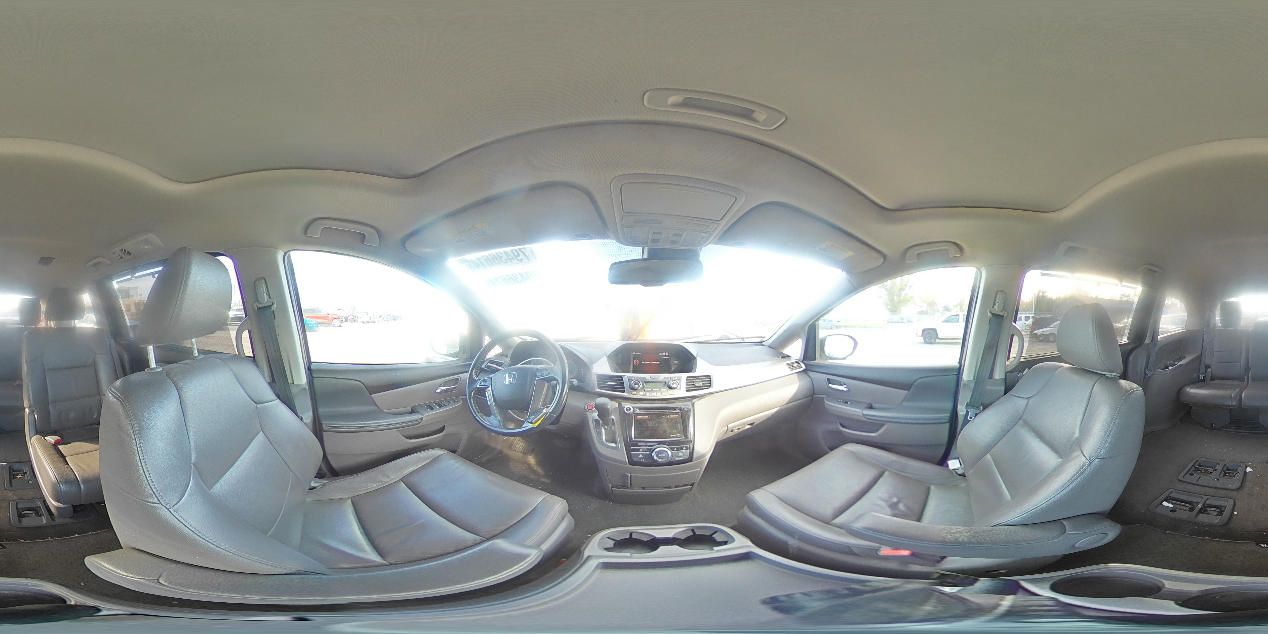 2017 Honda Odyssey - Image 14