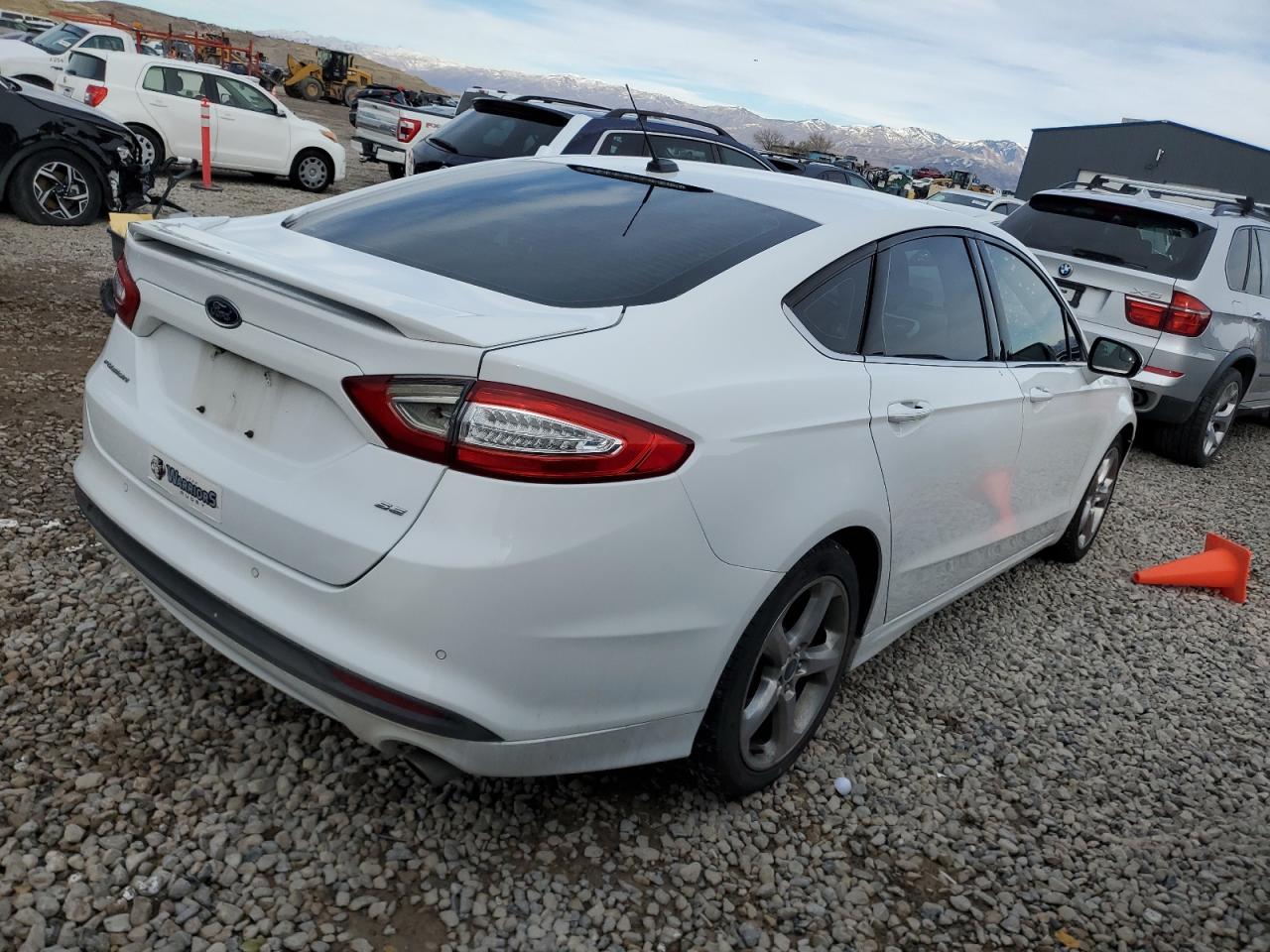 VIN 3FA6P0H71FR104874 2015 FORD FUSION no.3