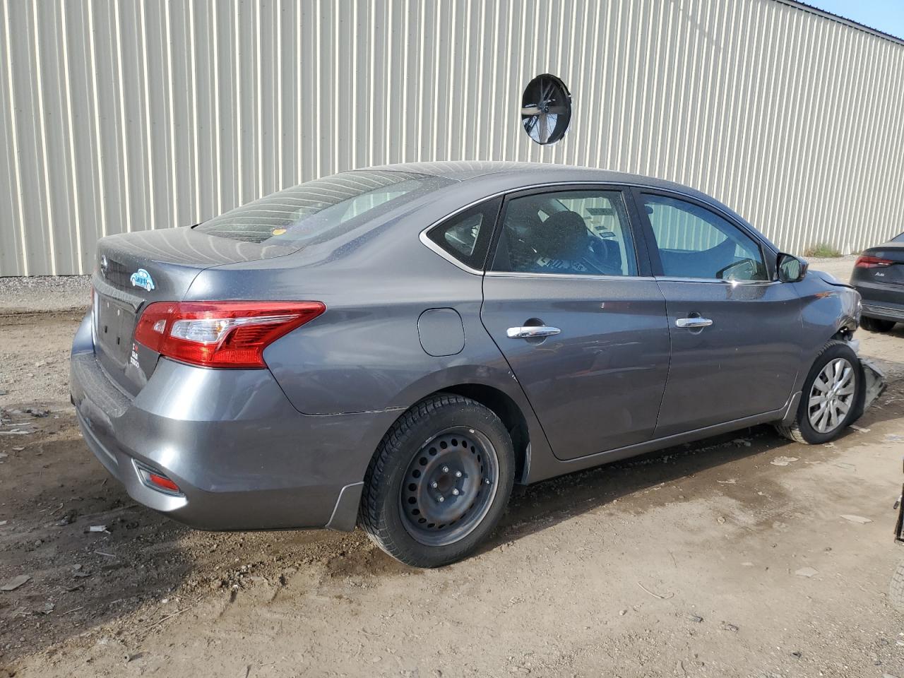 2016 Nissan Sentra - Image 3