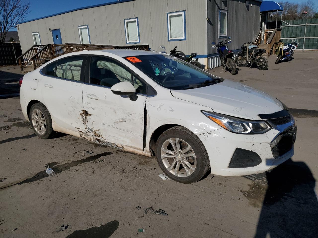 2019 Chevrolet Cruze - Image 4