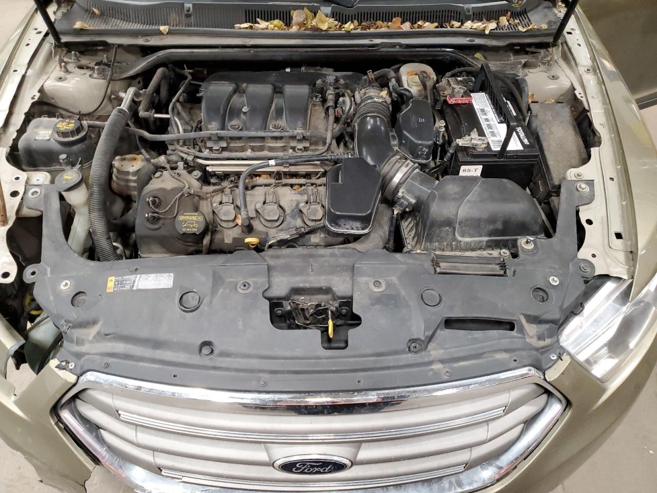2013 Ford Taurus - Image 11