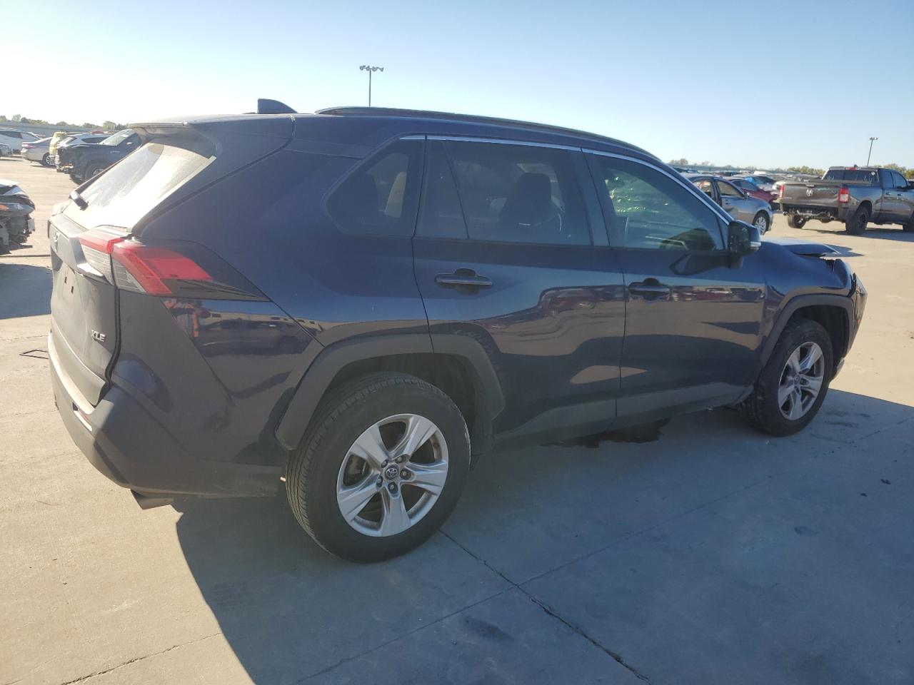 2019 Toyota RAV 4 - Image 3