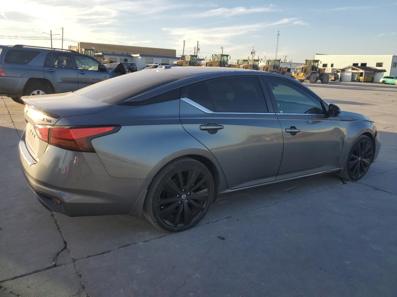 2022 Nissan Altima - Image 3