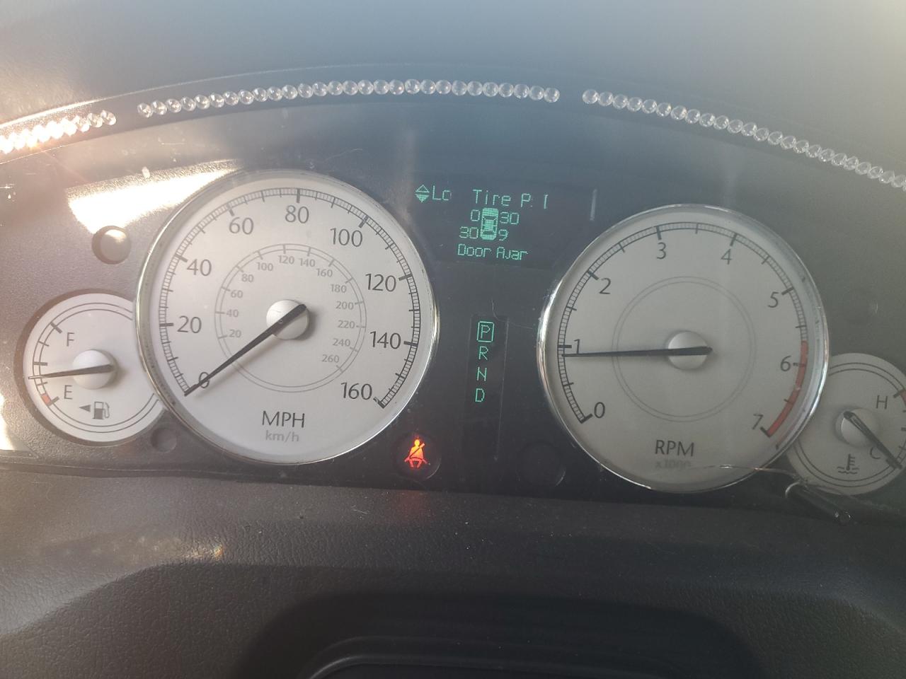 2006 Chrysler 300 - Image 9
