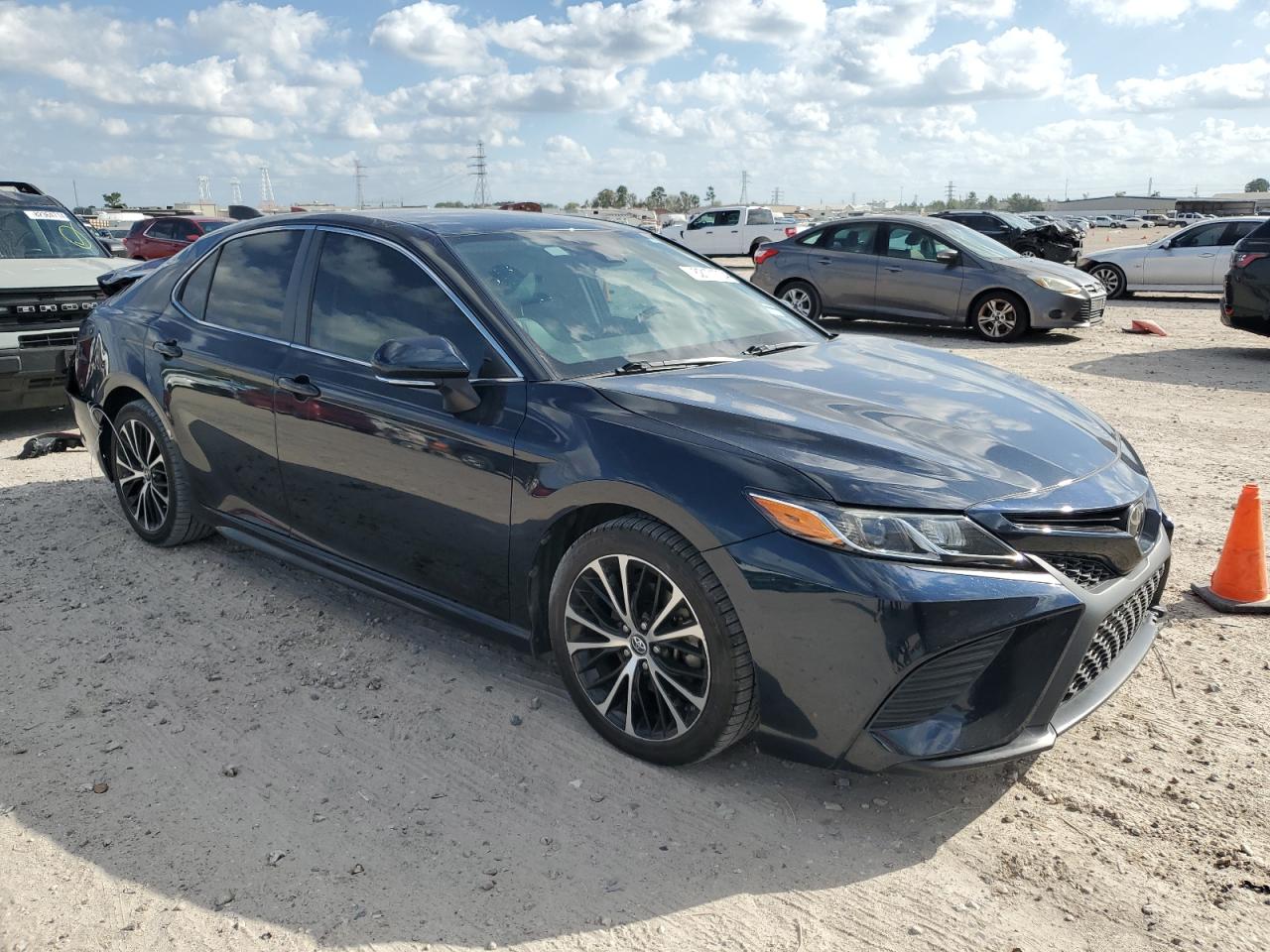 2019 Toyota Camry - Image 4