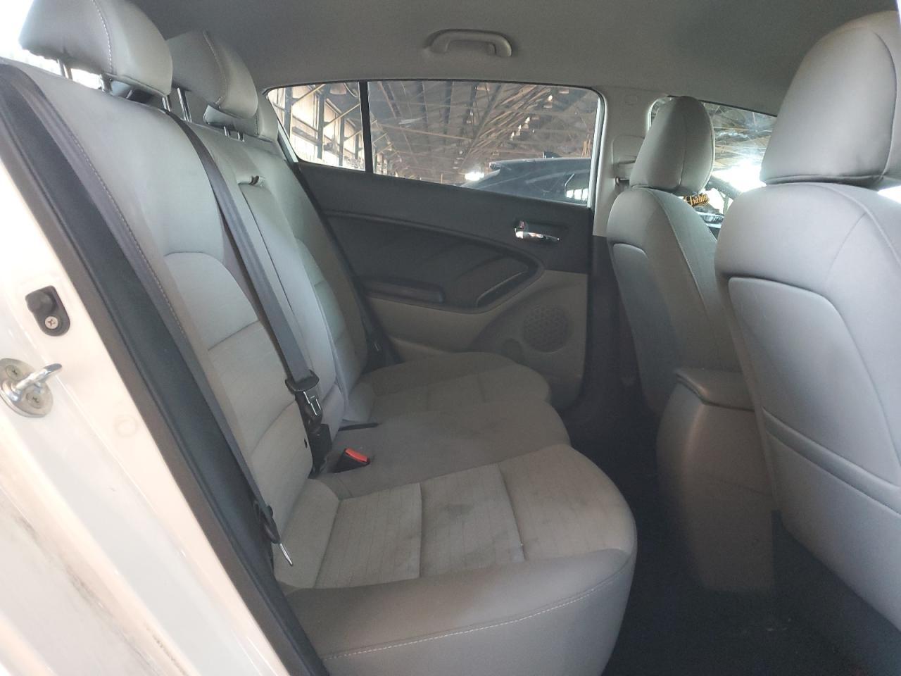 2014 Kia Forte - Image 10