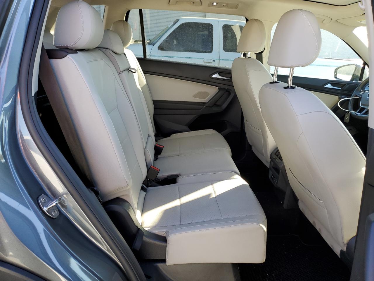 2019 Volkswagen Tiguan - Image 11