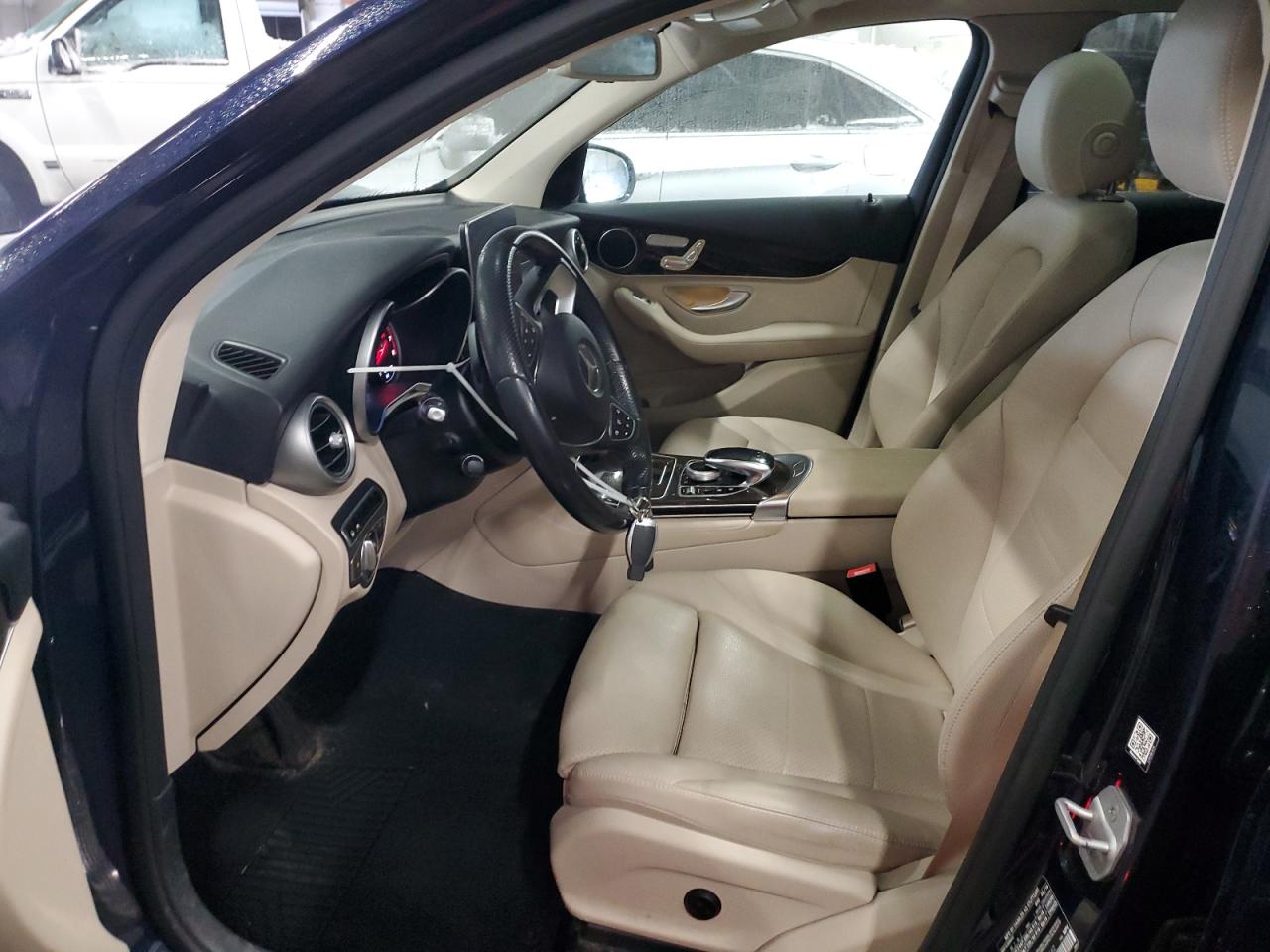 2016 Mercedes-Benz GLC - Image 7