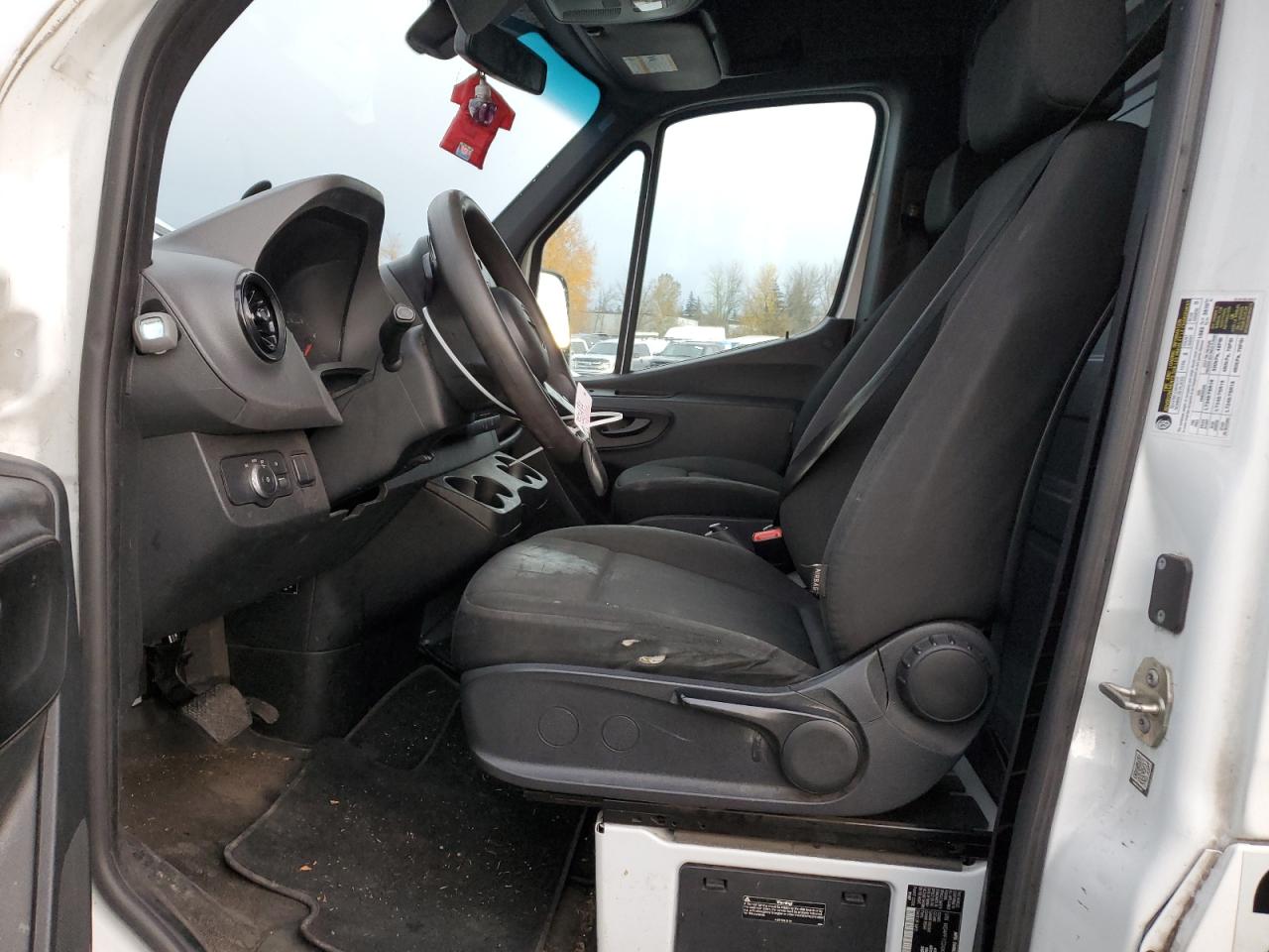 2019 Mercedes-Benz Sprinter - Image 7
