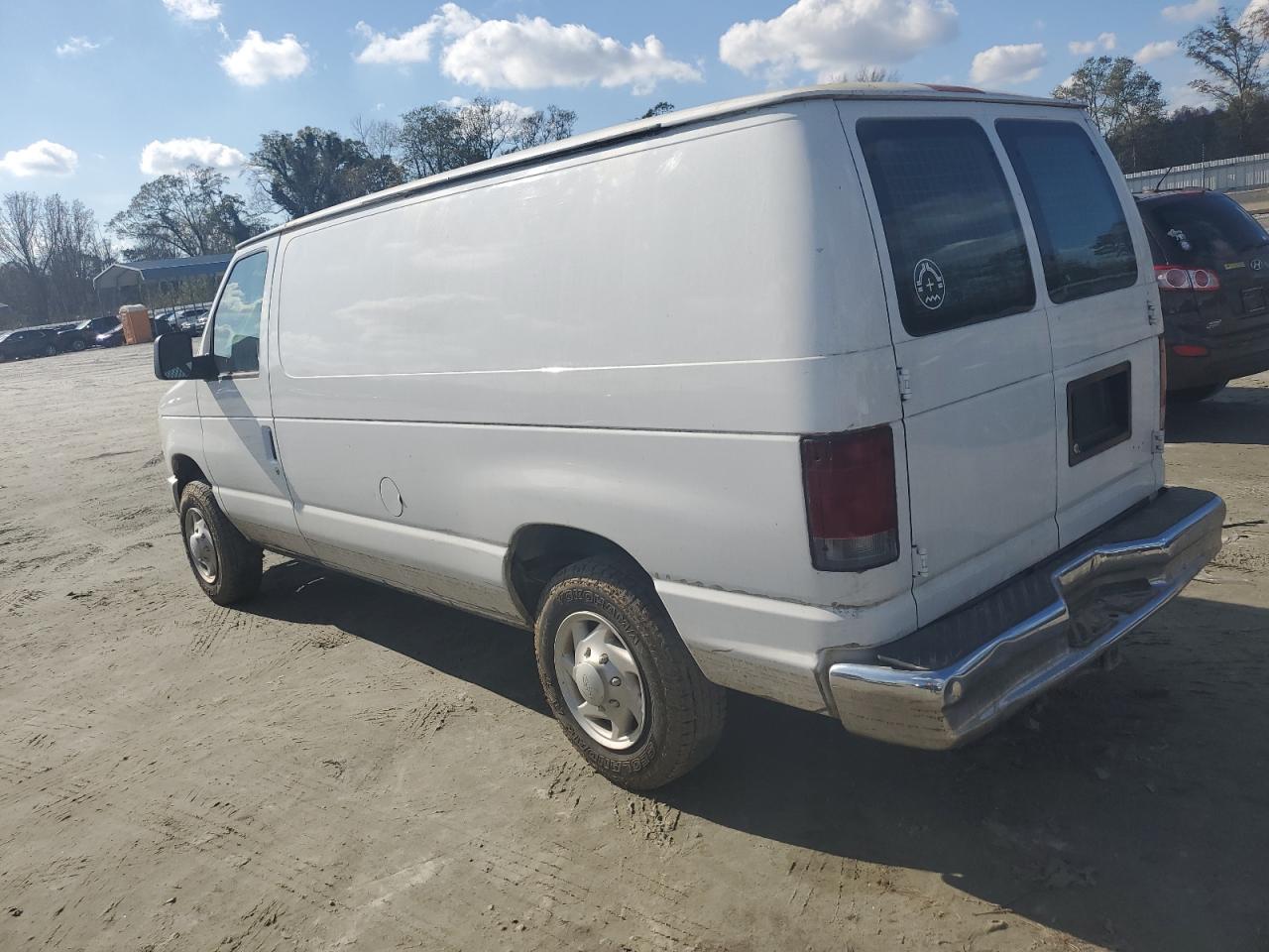 2008 Ford Econoline - Image 2