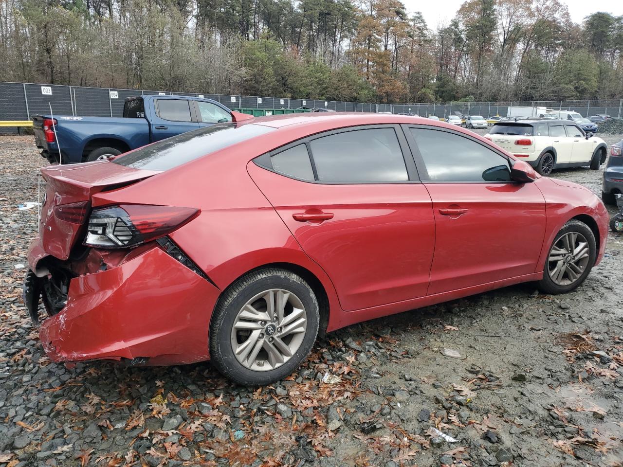 2019 Hyundai Elantra - Image 3
