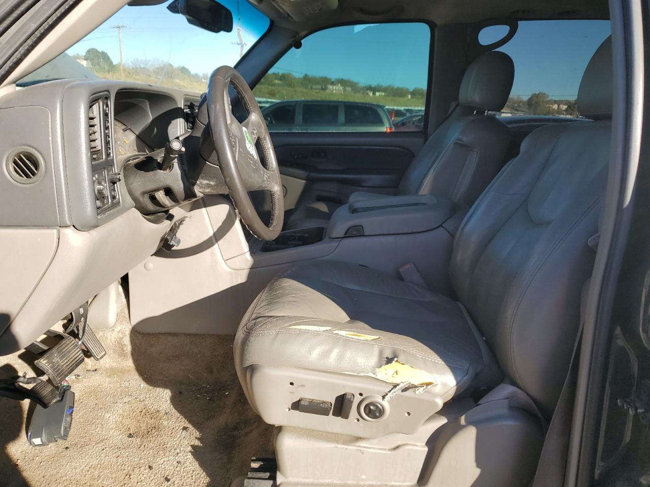 2003 Chevrolet Suburban K2500 VIN: 3GNGK26G73G207775 Lot: 80739764