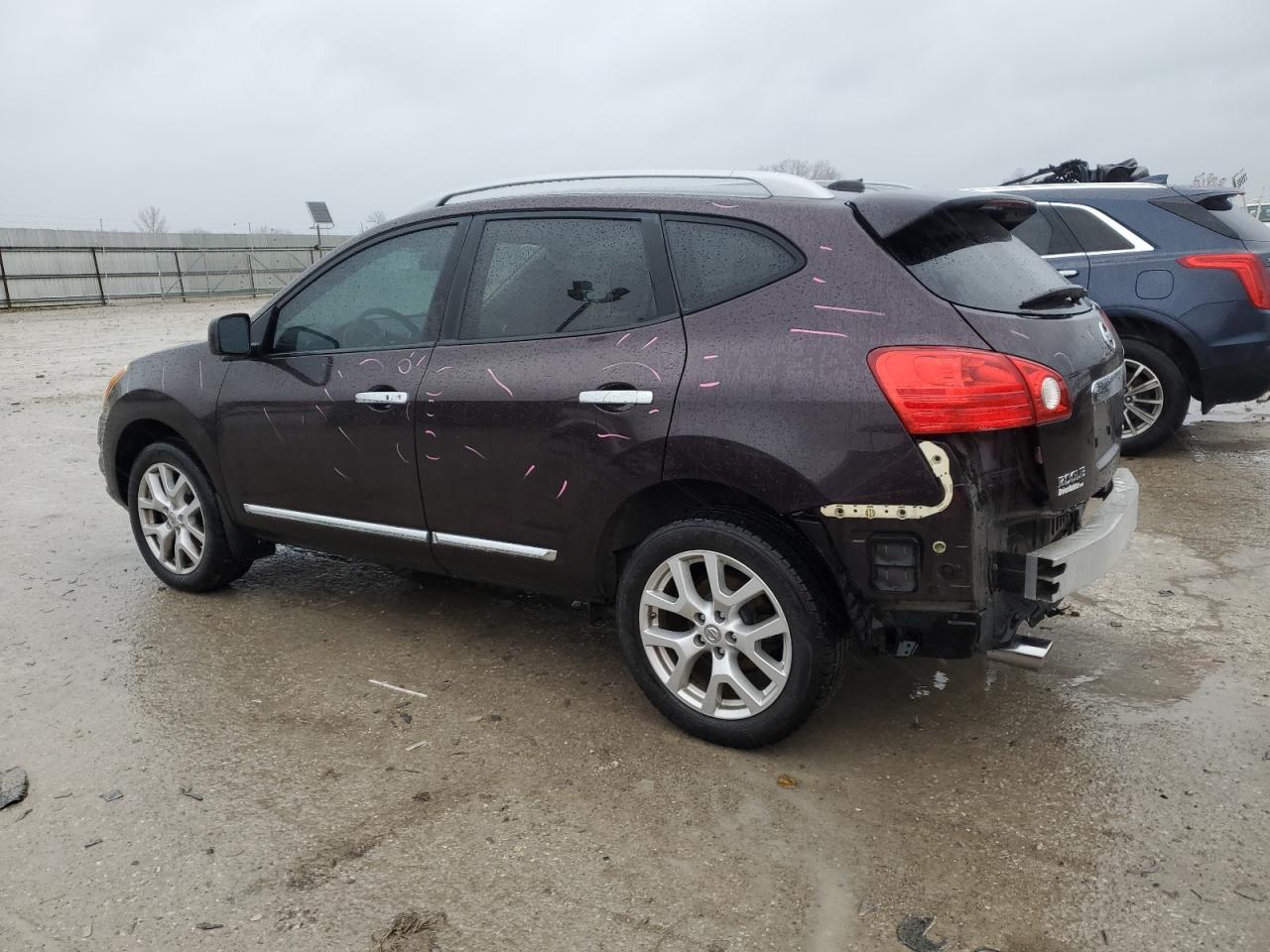 2011 Nissan Rogue - Image 2