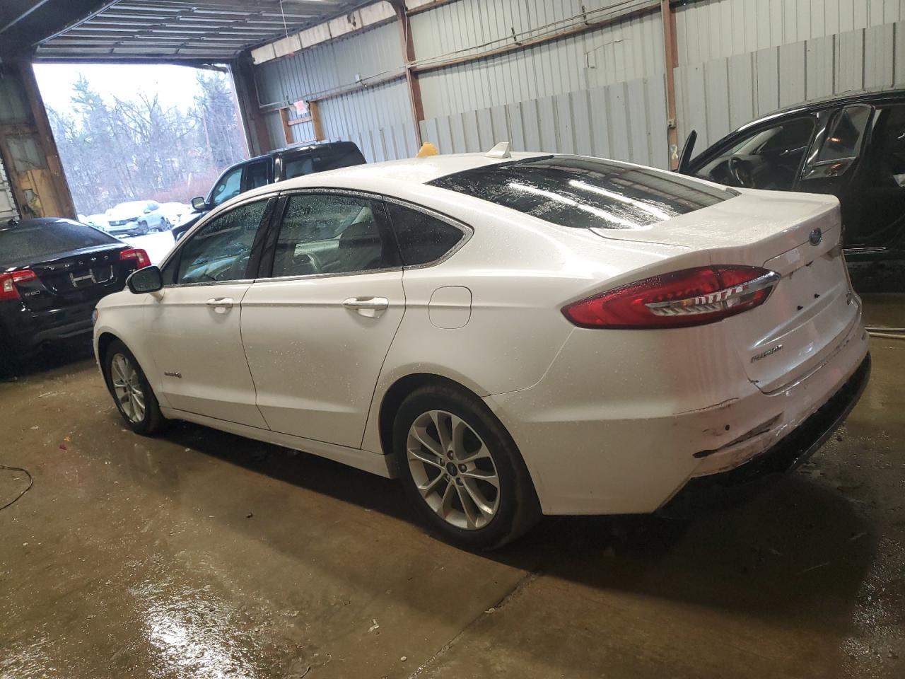 2019 Ford Fusion - Image 2