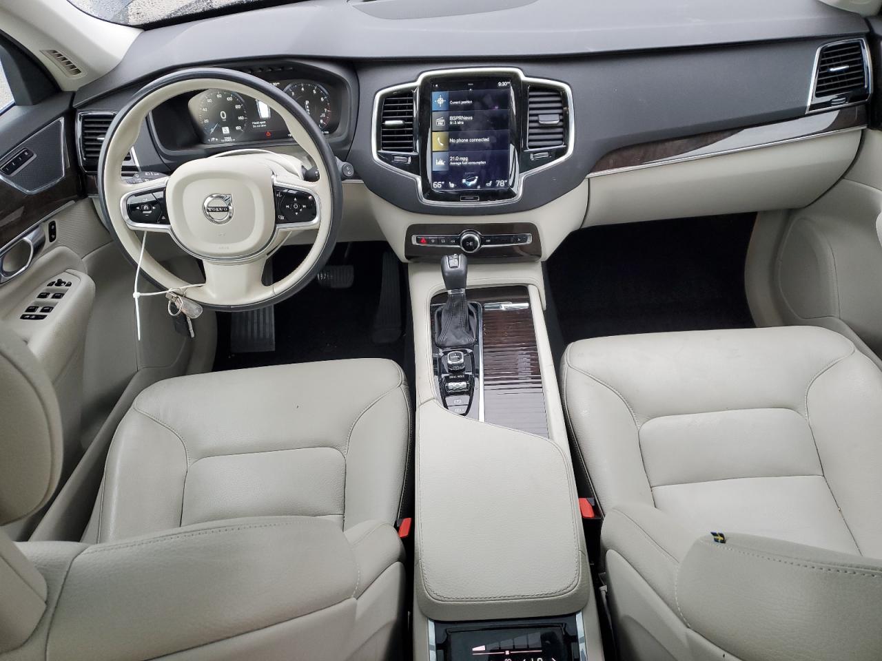 2017 Volvo XC90 - Image 8