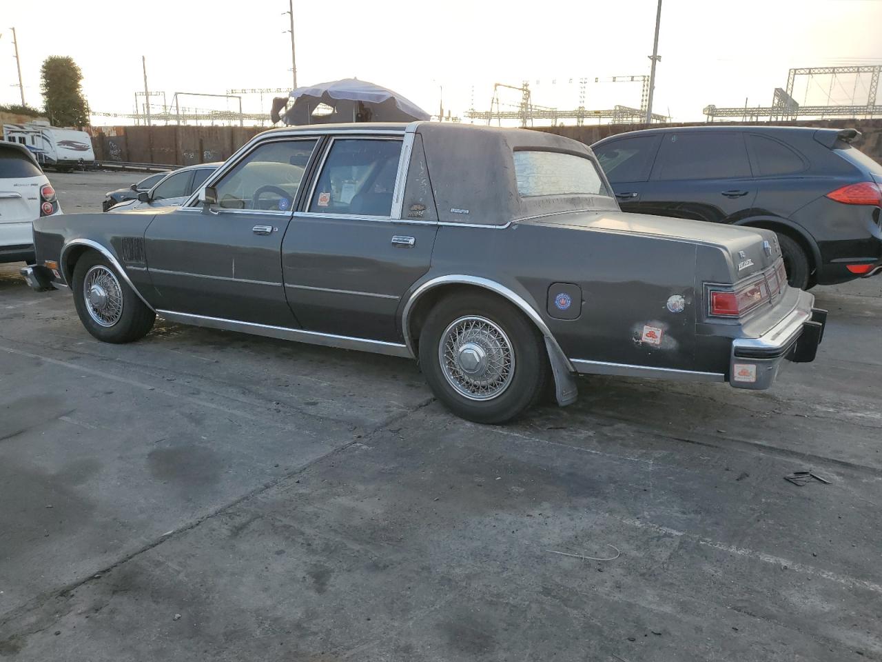 1987 Chrysler Fifth Avenue - Image 2
