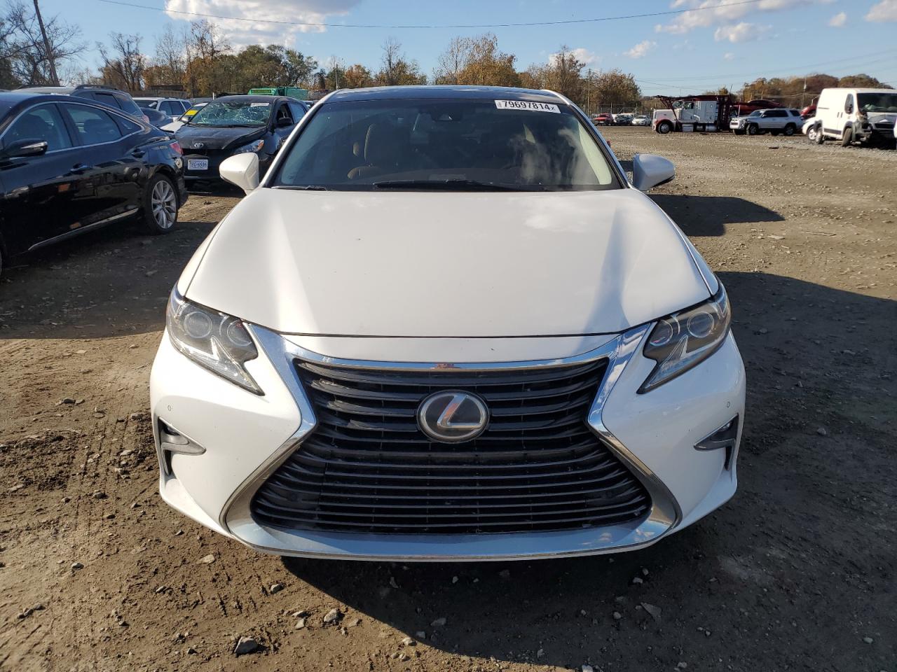 2018 Lexus ES - Image 5